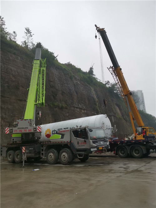 蒸湘区“不怕风雨冻”—— 吊车的 “恶劣环境适应” 技术